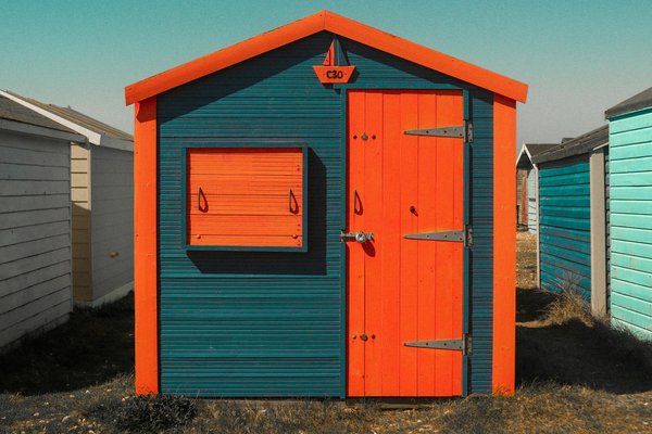 Peut-on trouver une location de vacances en Islande avec des cours de photographie de paysages et des excursions en motoneige?