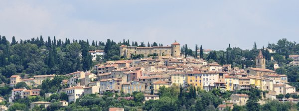 Comment organiser un séjour en Provence avec des ateliers de sculpture et des visites de champs de lavande?
